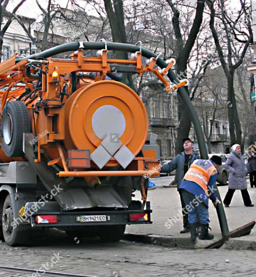 septic pumping truck